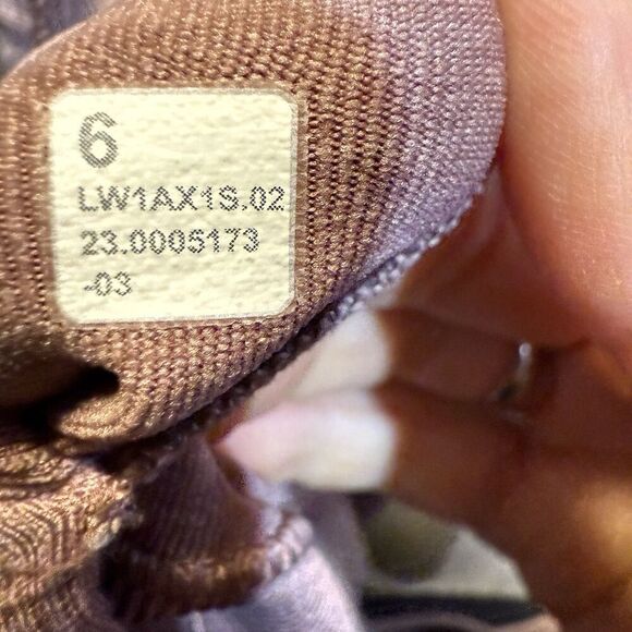 Sold!  - Picture 6 of 6